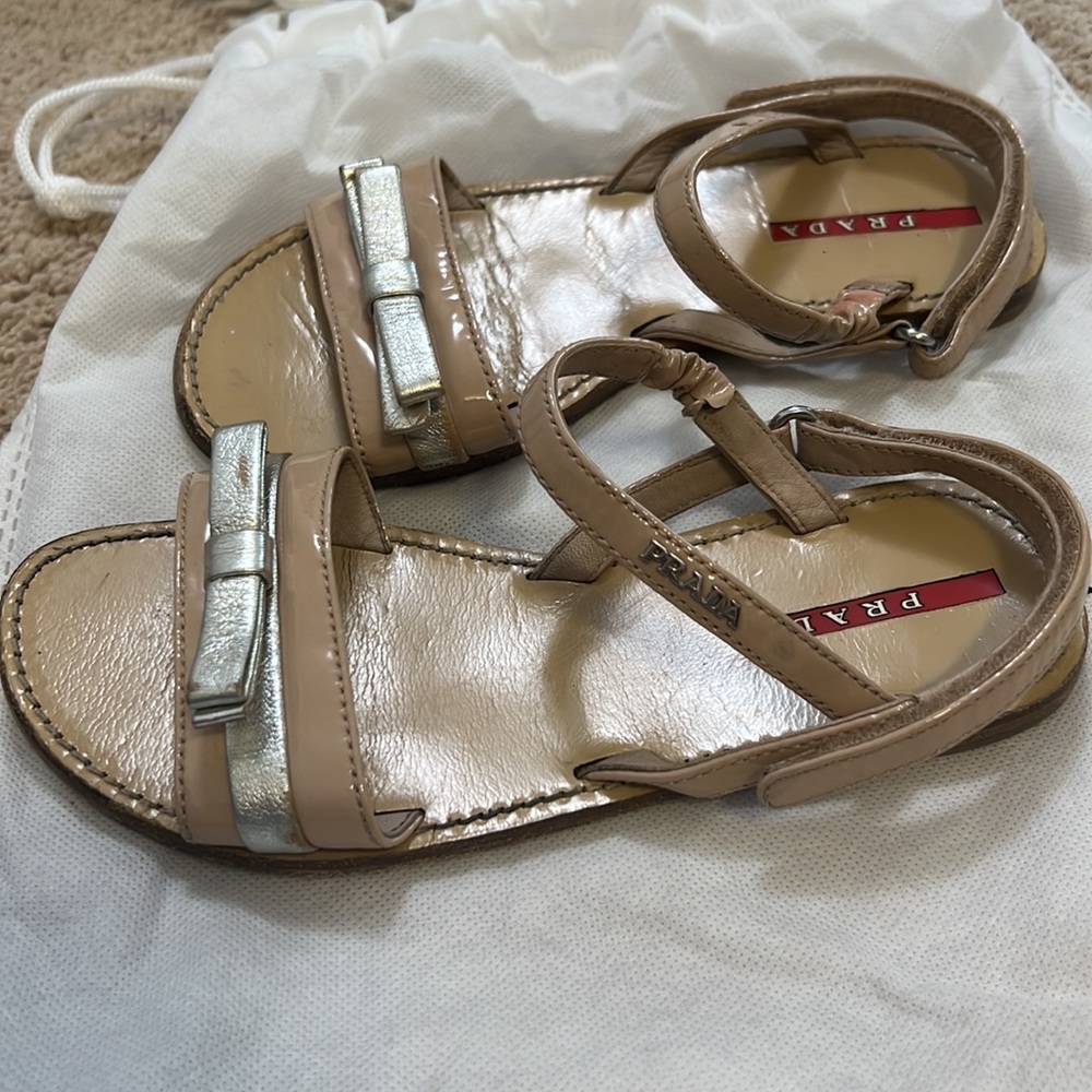 PRADA girls nude and silver sandals size 32 1